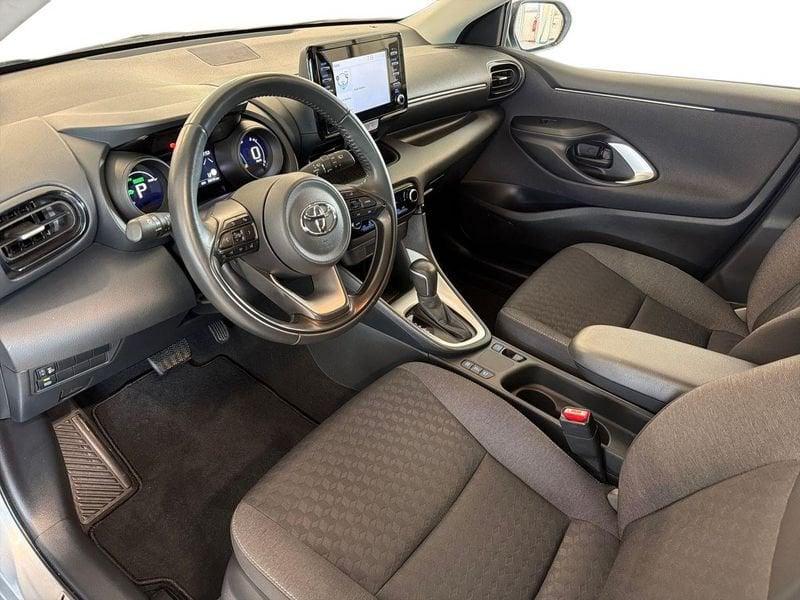 Toyota Yaris Hybrid Trend MY22