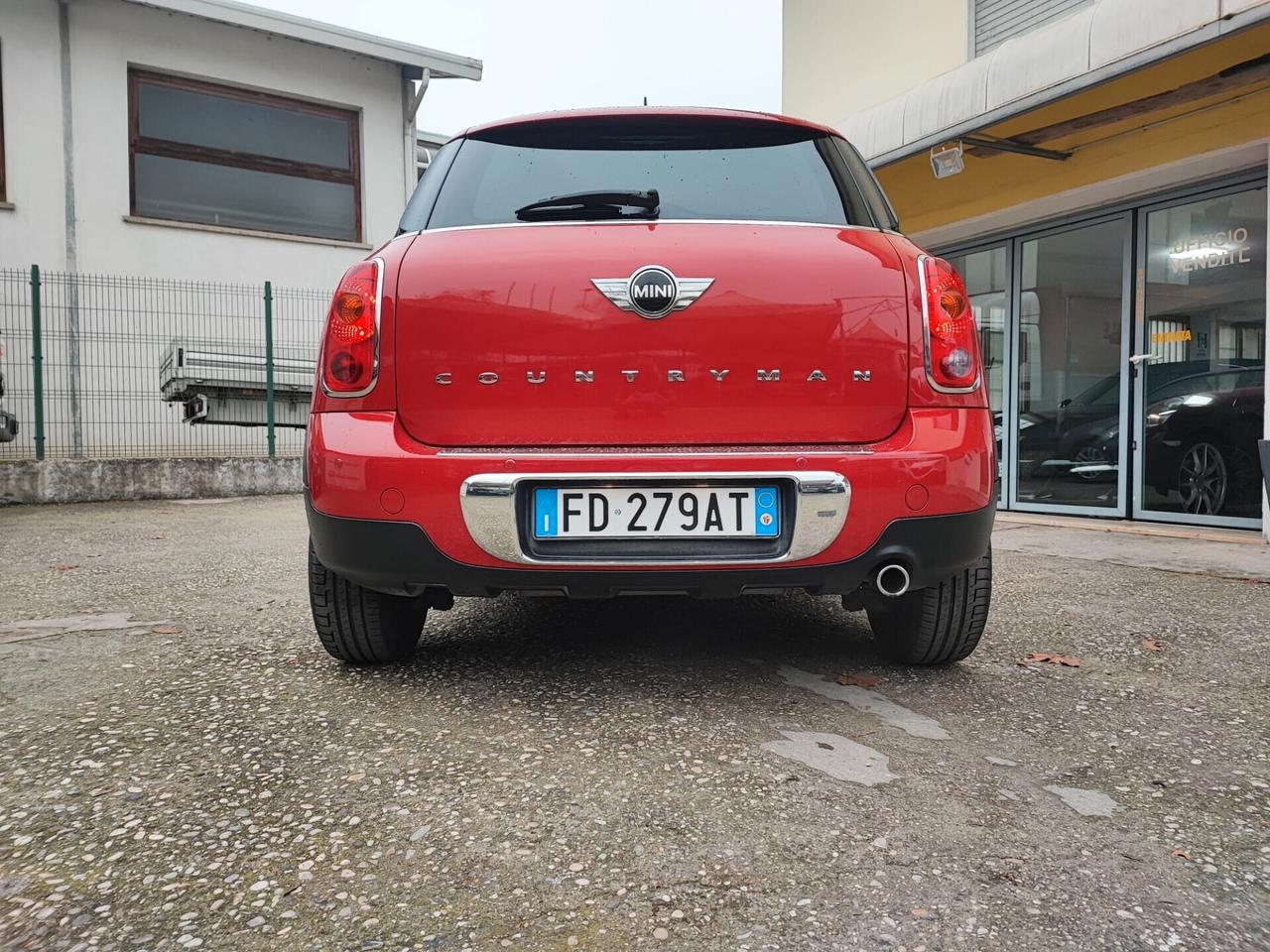 Mini Cooper Countryman 1.6 One KM 86.000