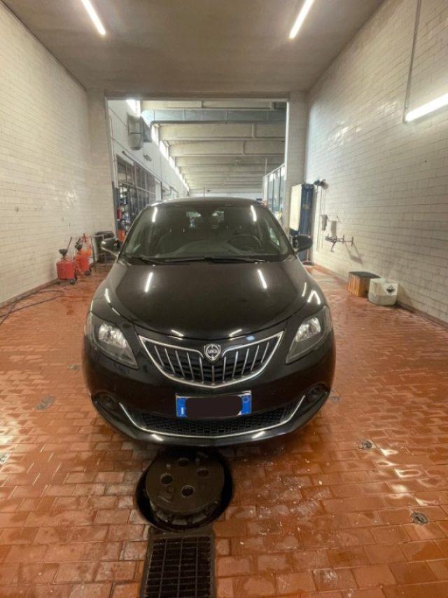 LANCIA Ypsilon 1.0 FireFly 5 porte S&S Hybrid Silver Plus