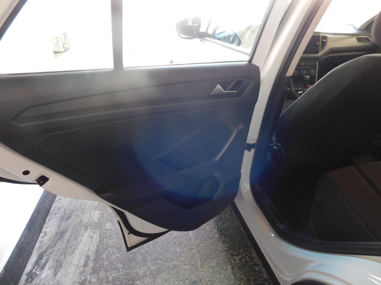 Volkswagen T-Roc 1.6 TDI SCR Business BlueMotion Technology