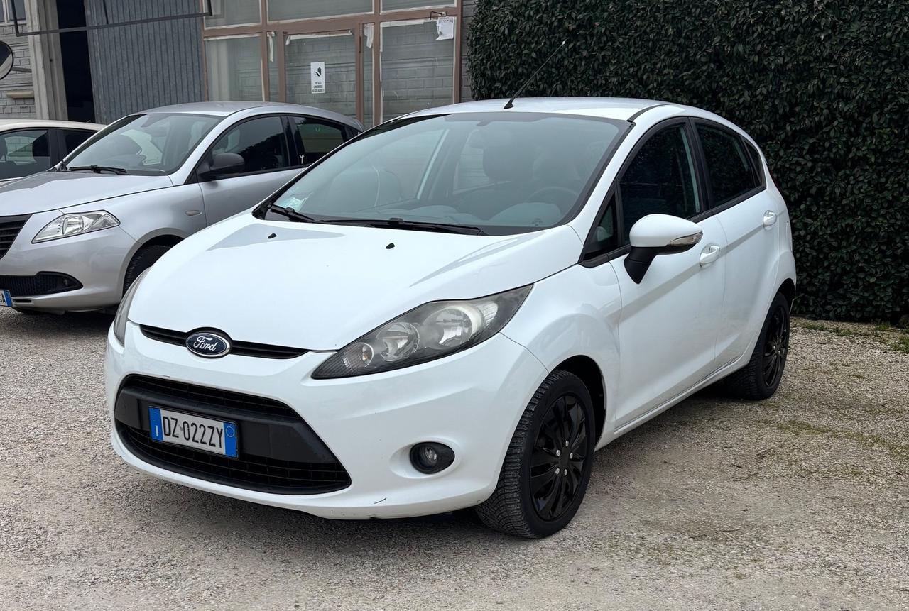 Ford Fiesta 1.4 5 porte Bz.- GPL Titanium