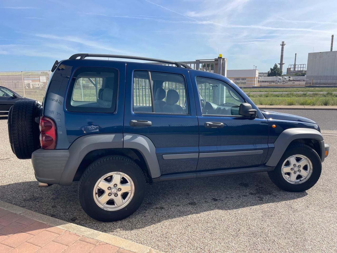 Jeep Cherokee 2.8 CRD Sport my05" AUTO