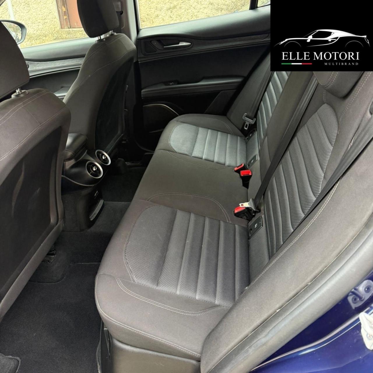 Alfa Romeo Stelvio 2.2 Turbodiesel 160 CV AT8 RWD Business