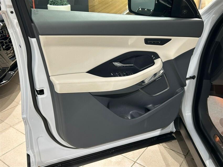 Jaguar E-Pace 2.0D 180 CV AWD aut. R-Dynamic SE