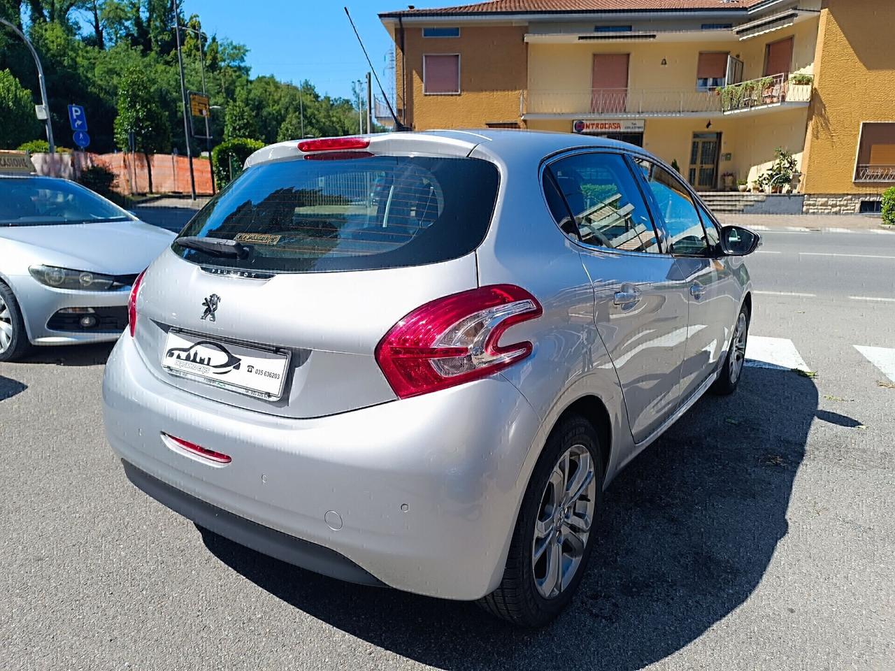 Peugeot 208 1.2 VTI Allure 80.000KM
