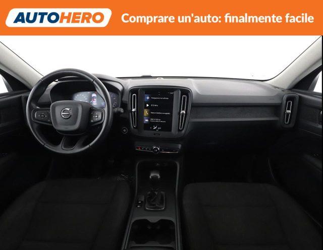 VOLVO XC40 T2 Momentum Core