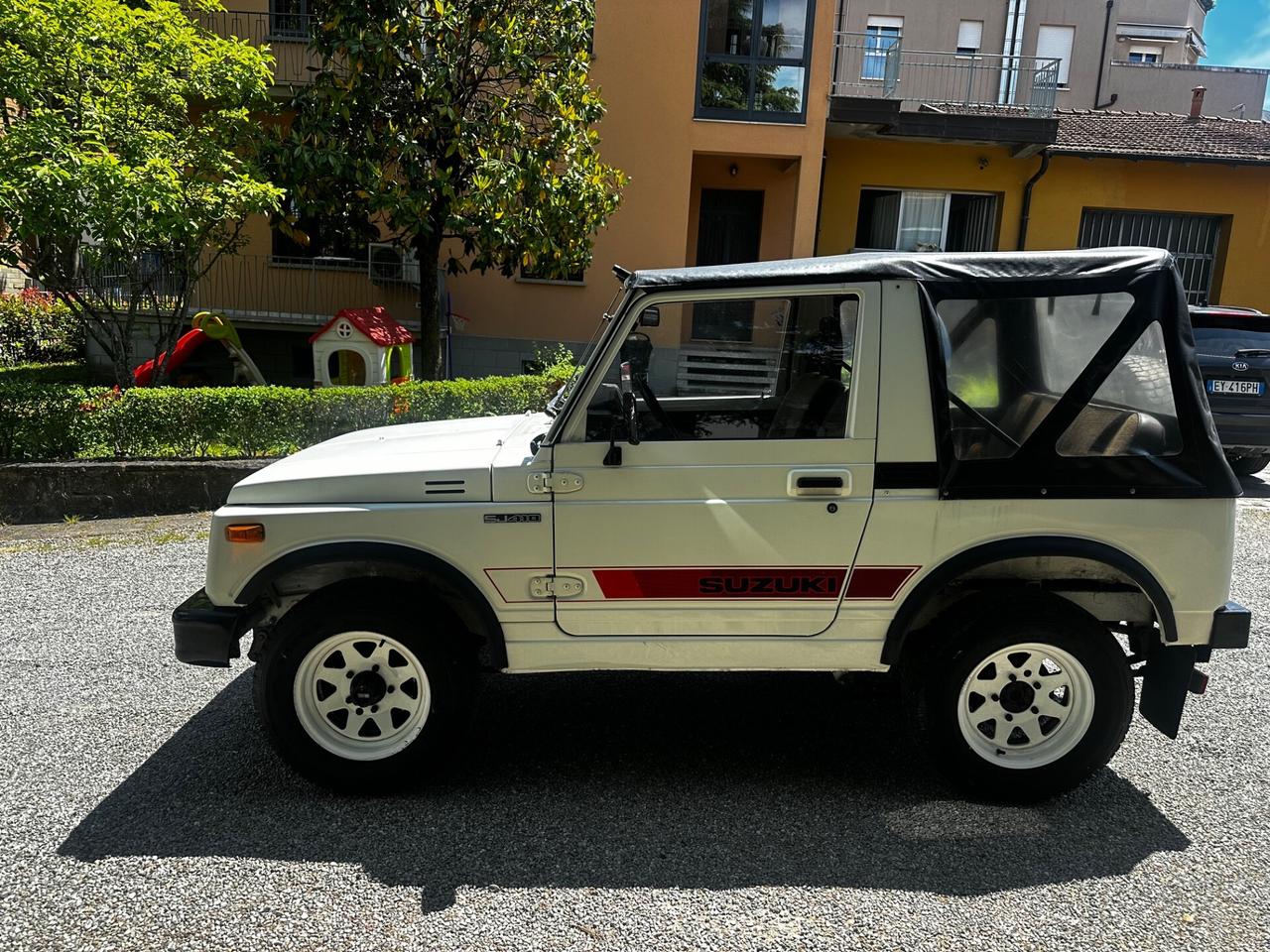 Suzuki SJ 410 SJ410 Cabriolet De Luxe