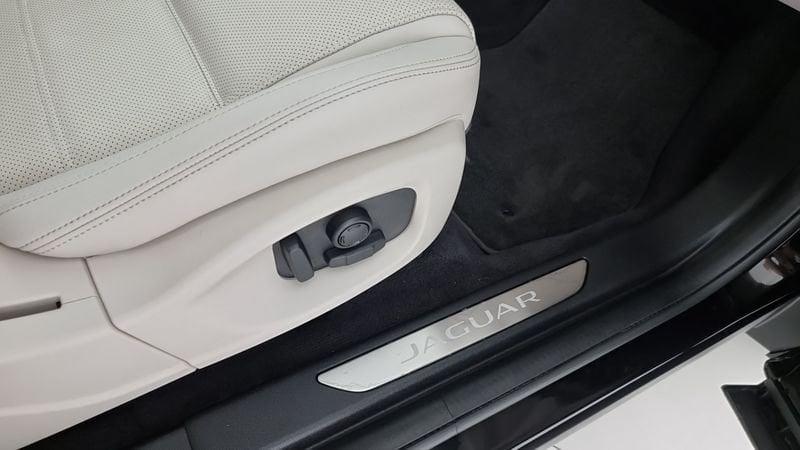 Jaguar E-Pace 2.0D I4 163 CV SE N1 Autocarro