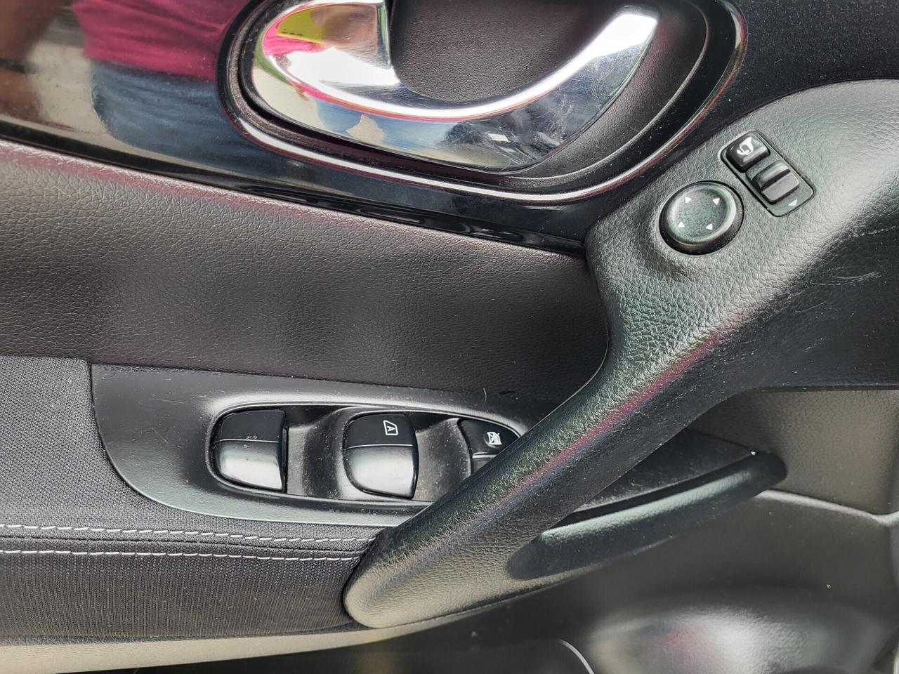 Nissan Qashqai 1,6 dCi-NAVI-TELECAMERA-3 REVISIONI