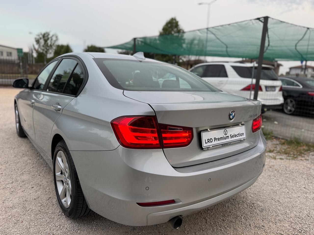 Bmw 320i Berlina 184cv Manuale Auto Pari al Nuovo
