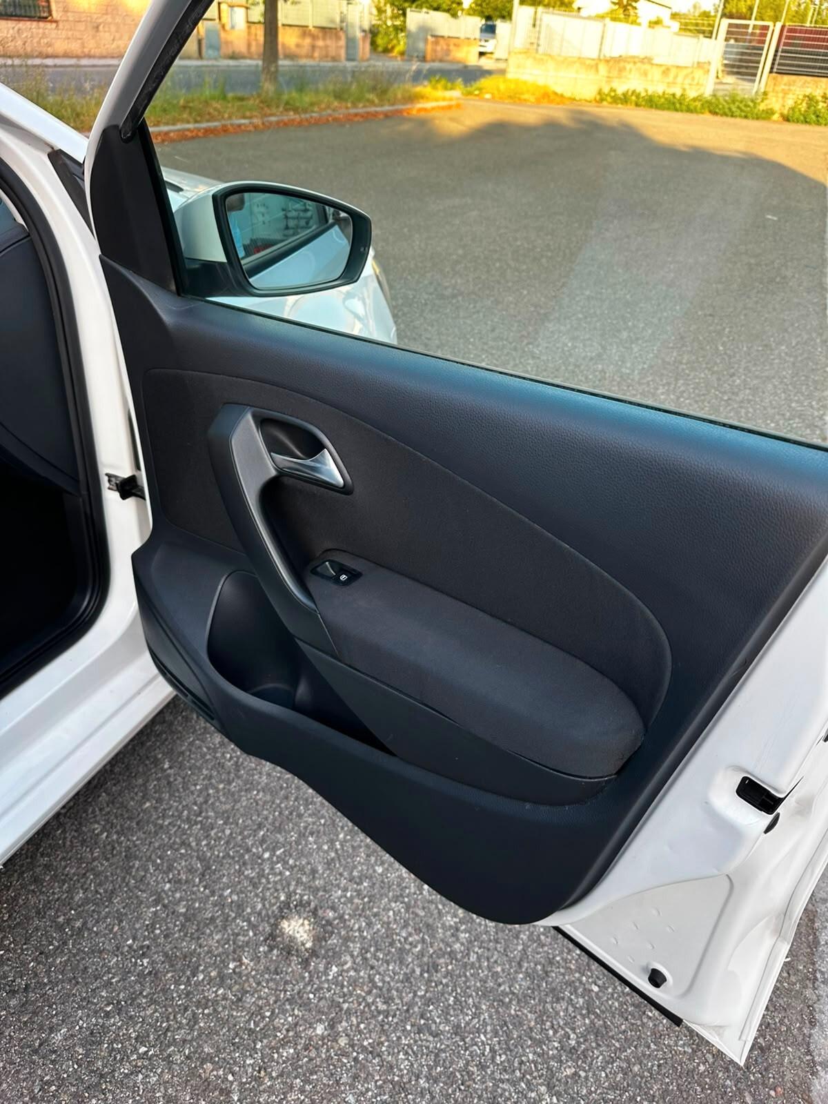 Volkswagen Polo 1.2 TDI 5 porte SOLO 121.000 KM