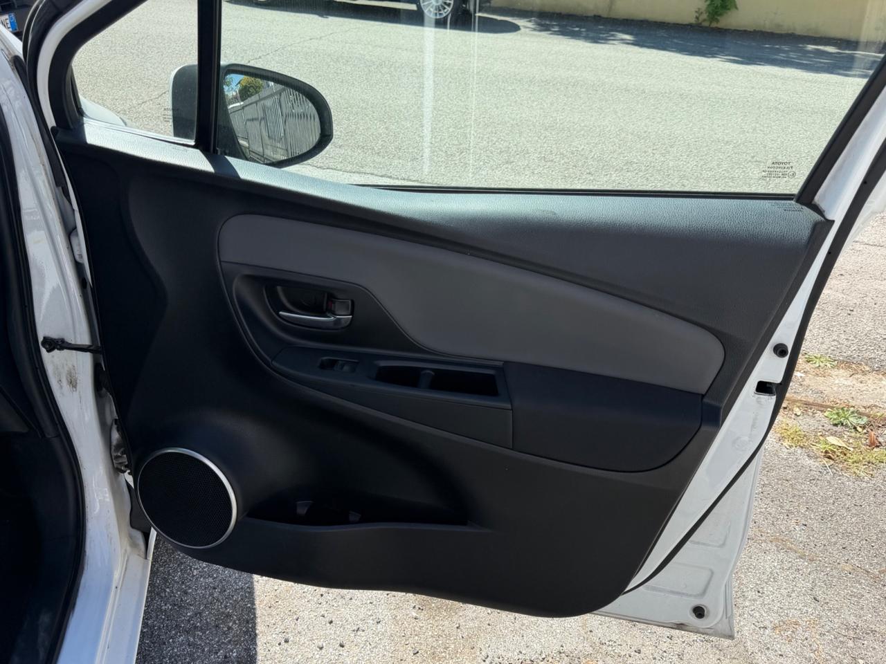 Toyota Yaris 1.5 Hybrid AUTOM.-BASSI CONSUMI- NEOP.
