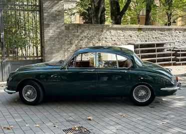 Daimler Altro 250 v8