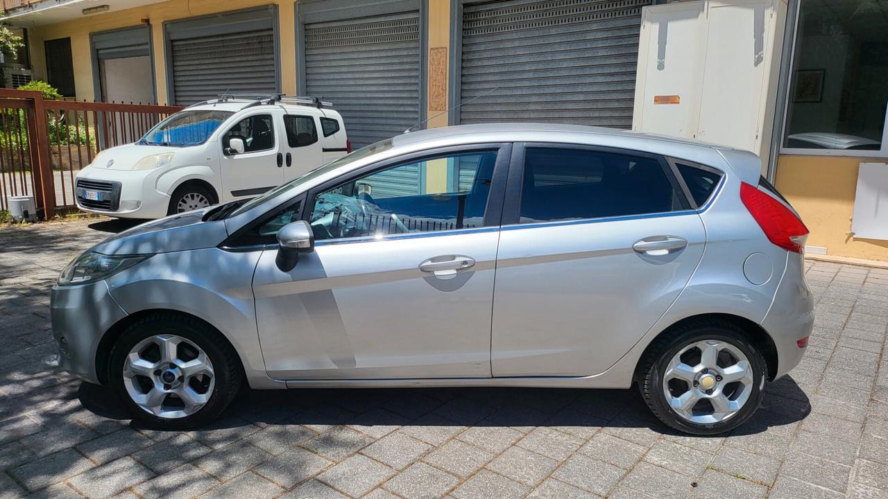 Ford Fiesta Fiesta+ 1.4 5 porte Bz.- GPL