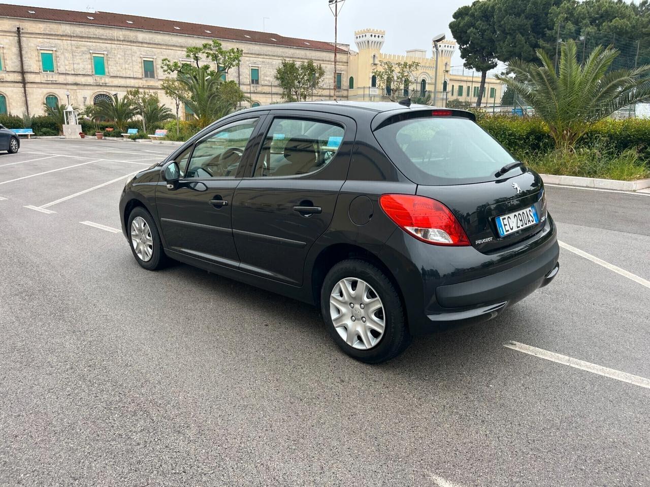Peugeot 207 1.4 BENZINA KW 70 5p.UsatoGarantito