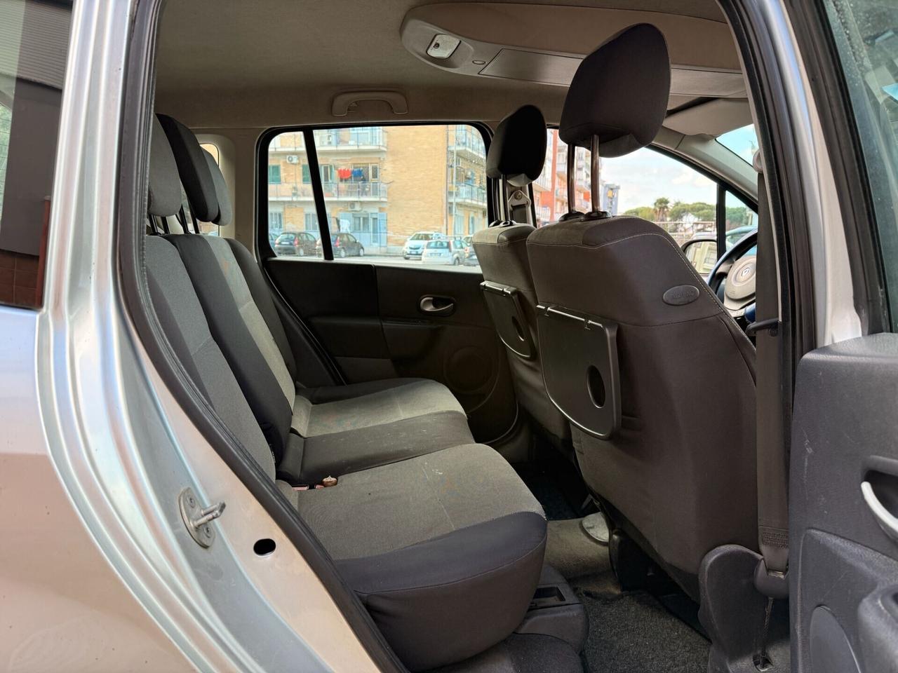 Renault Modus Grand 1.5 dCi 85CV Expression