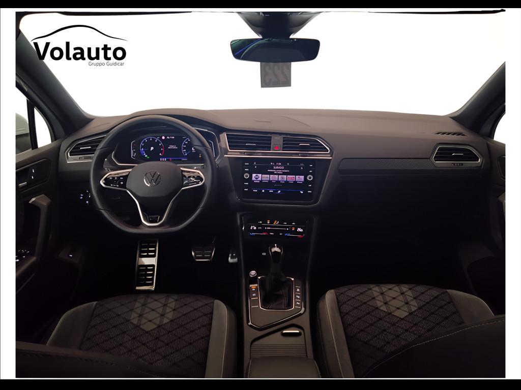 VOLKSWAGEN Tiguan II 2021 - Tiguan 1.5 tsi R-Line 150cv dsg