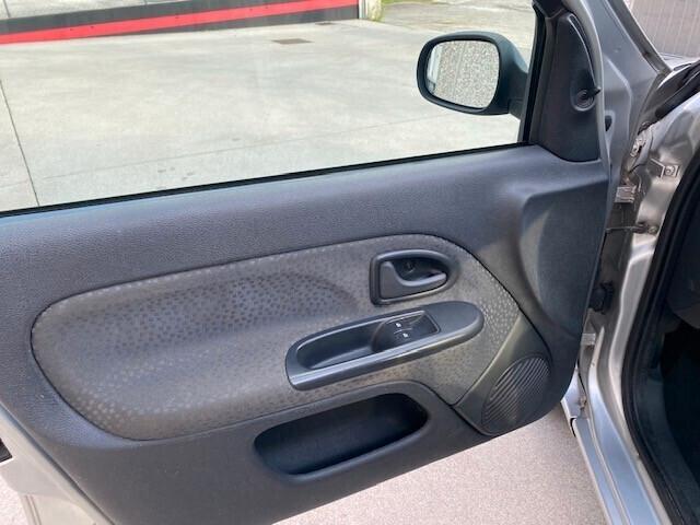 Renault Clio Storia 1.2 5 porte GPL Confort
