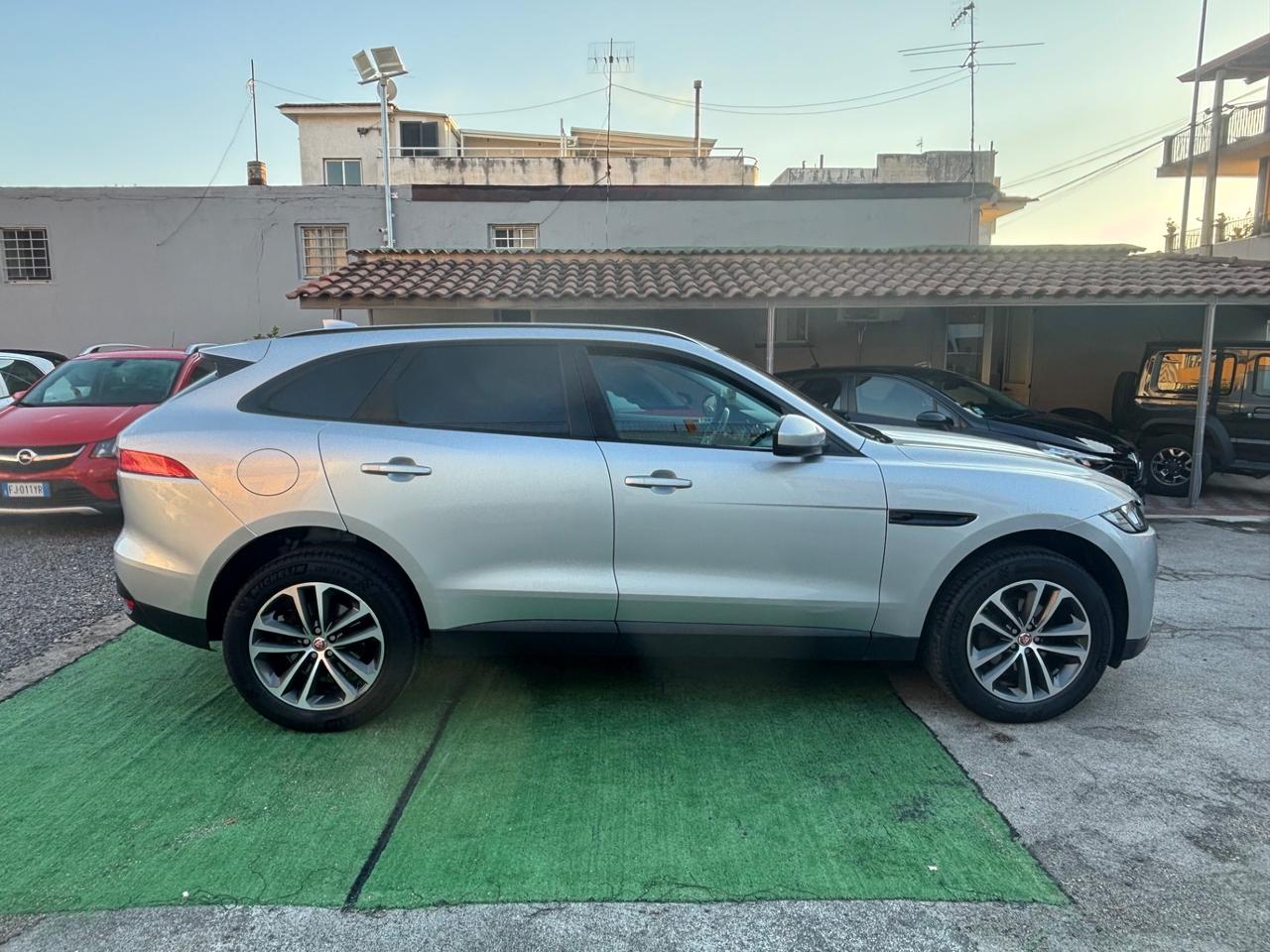 Jaguar F-Pace 2.0 D 180 CV AWD Portfolio