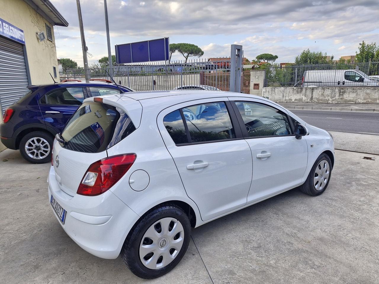 OPEL CORSA 1.2 BENZINA 5 PORTE SPORT ANNO 2014
