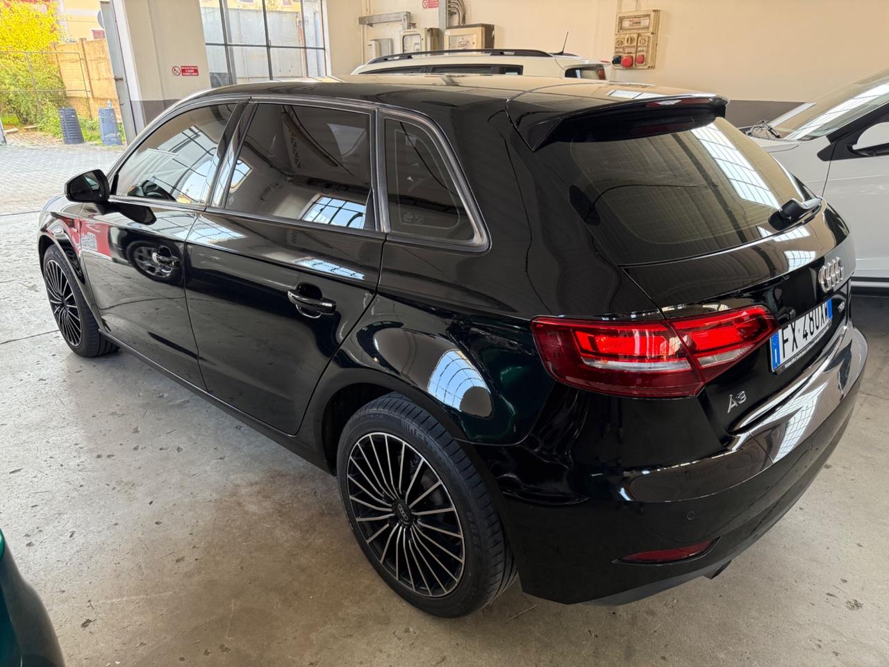 Audi A3 SPB 1.6 TDI Sport GRIGLIA RS VOLANTE S-Line