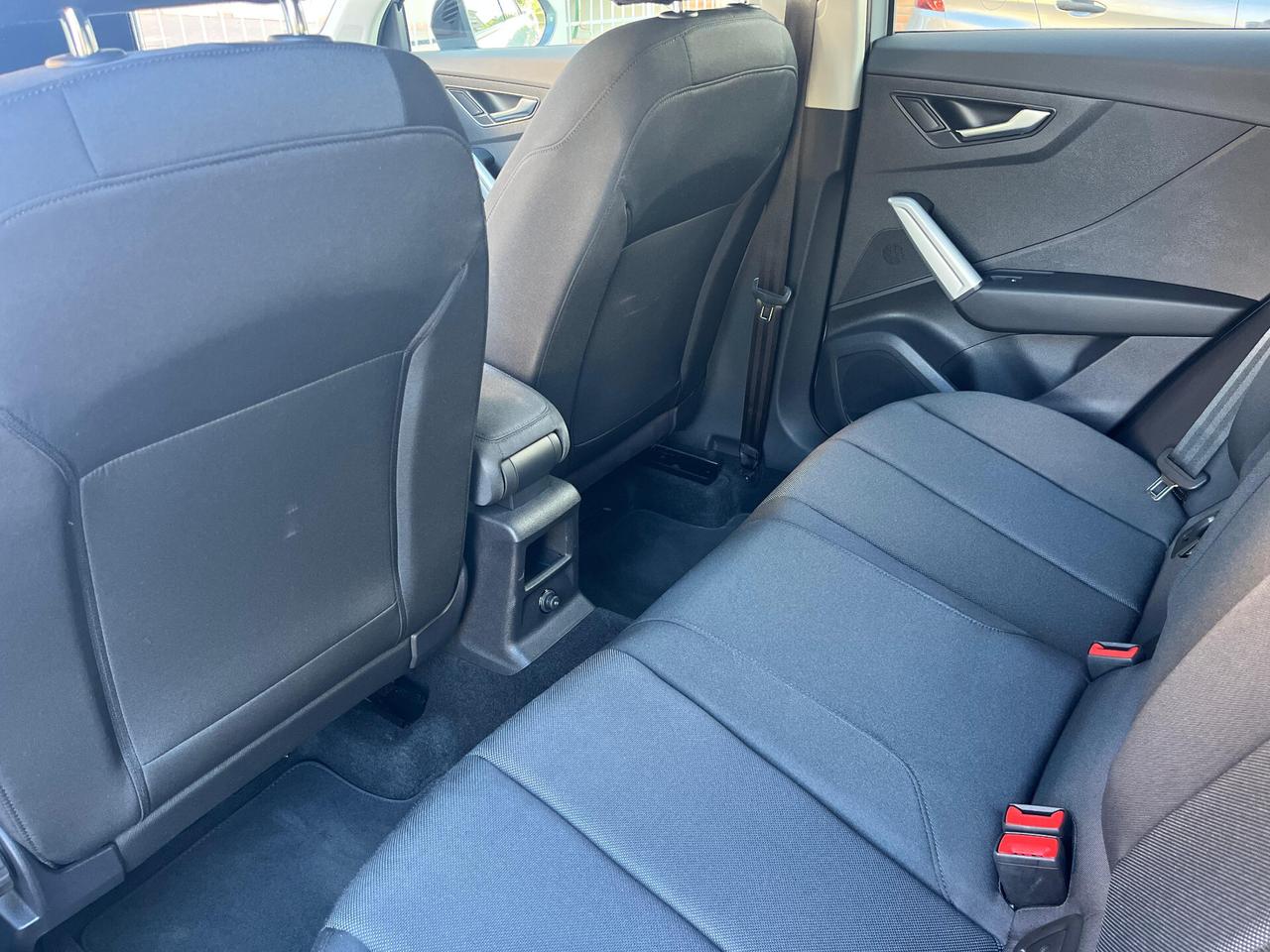 Audi Q2 30 TDI Identity Black S LINE MANUALE