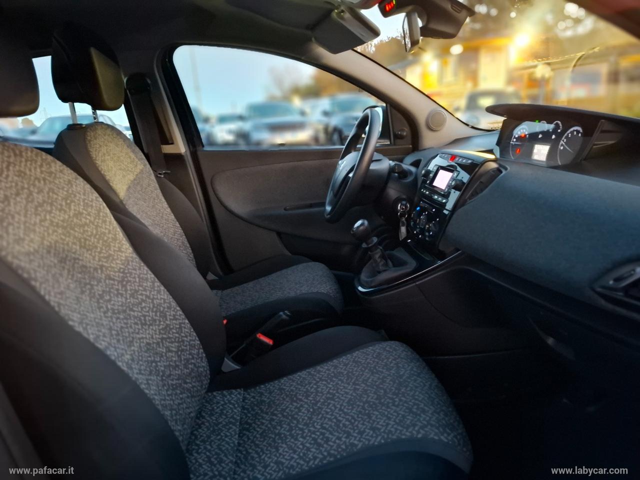 LANCIA Ypsilon 1.0 FireFly 5p.S&S Hybrid Silver