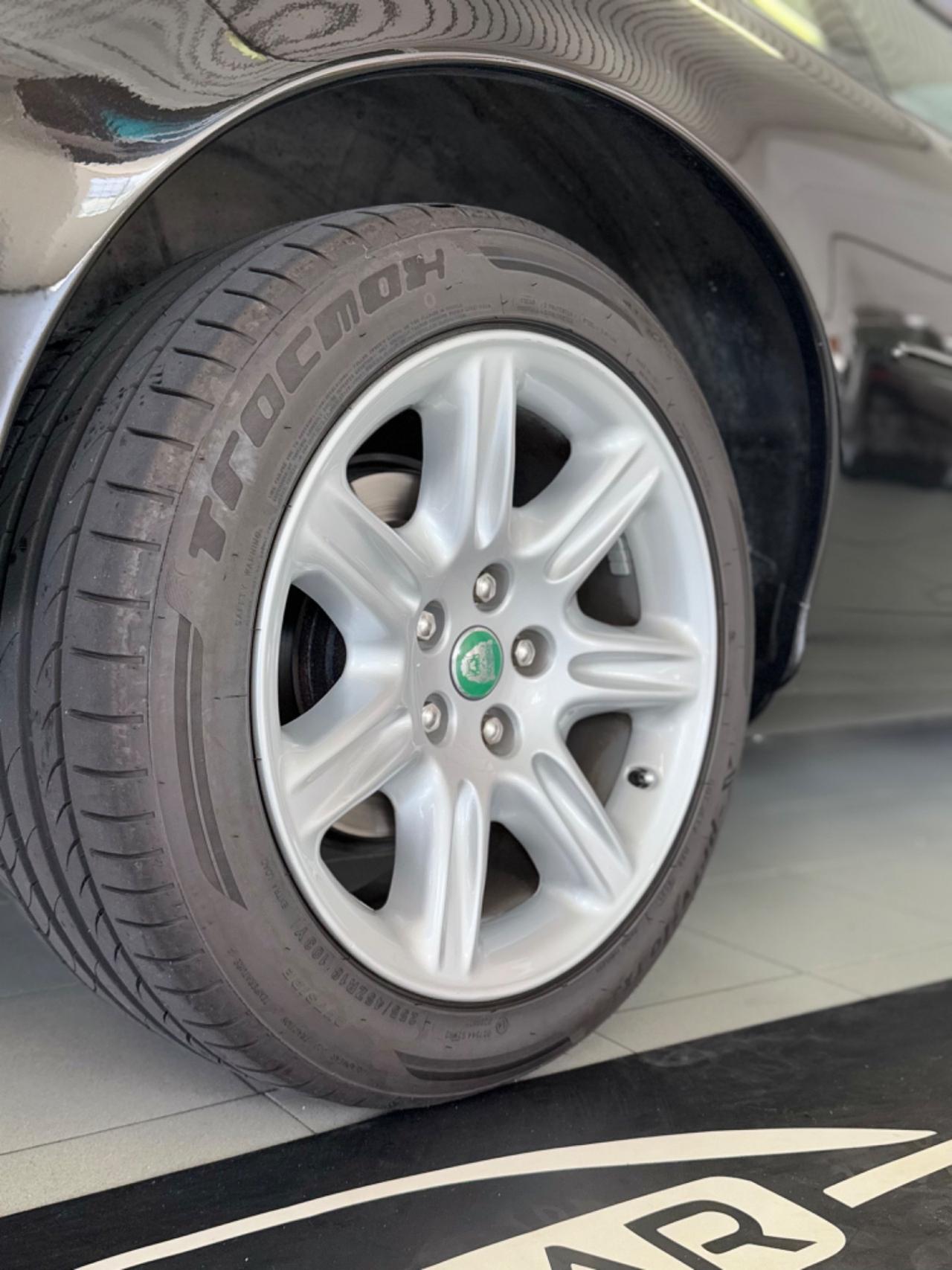 JAGUAR XK8 4.0 BENZ V8 284CV OK PERMUTE VEICOLO FINANZIABILE