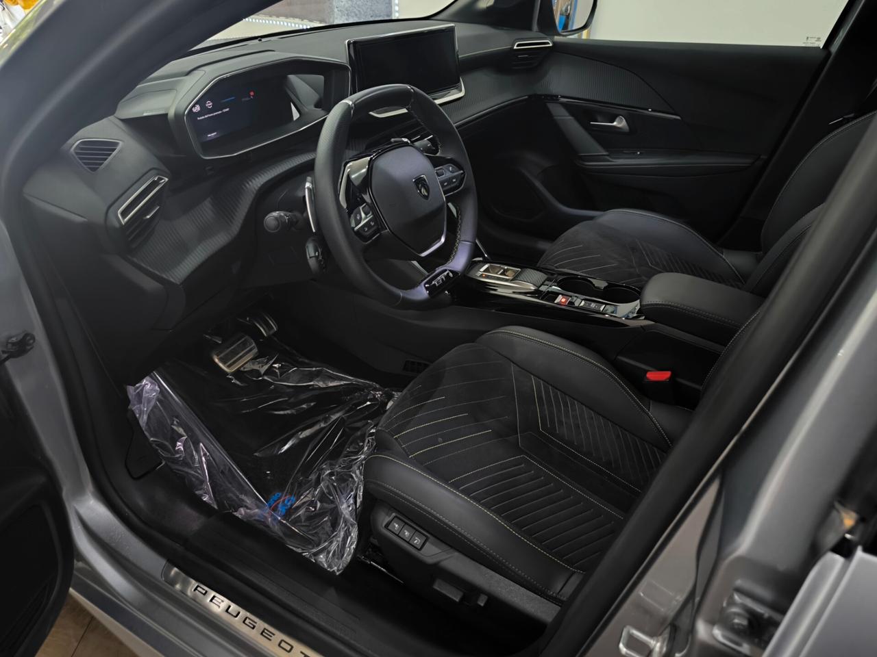 Peugeot 208 Hybrid 145 e-DCS6 GT Exclusive