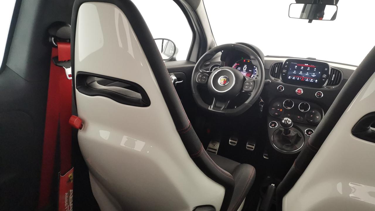 ABARTH 695 695 1.4 t-jet 70th 180cv