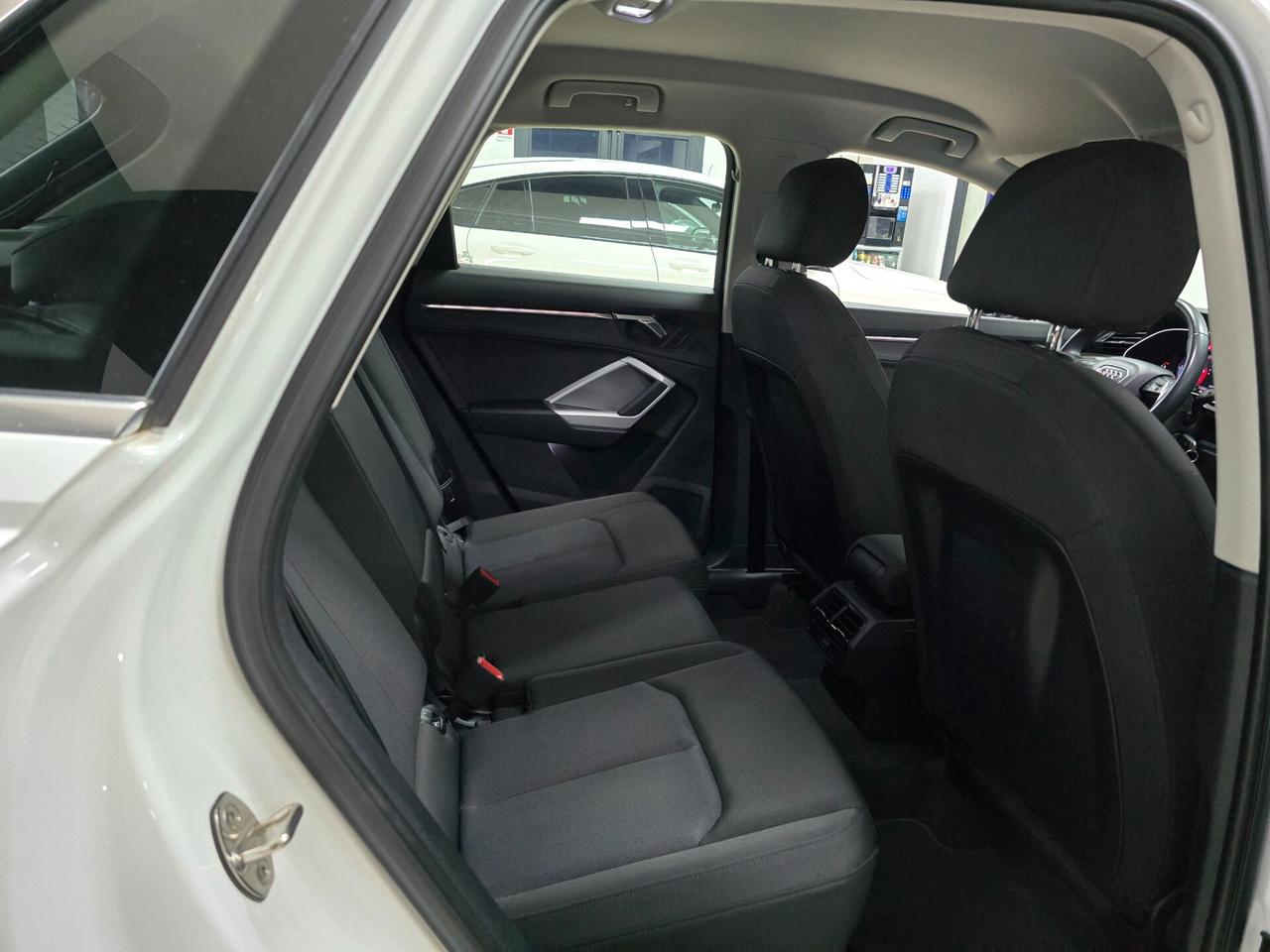 Audi Q3 35 TDI S tronic Business Advanced