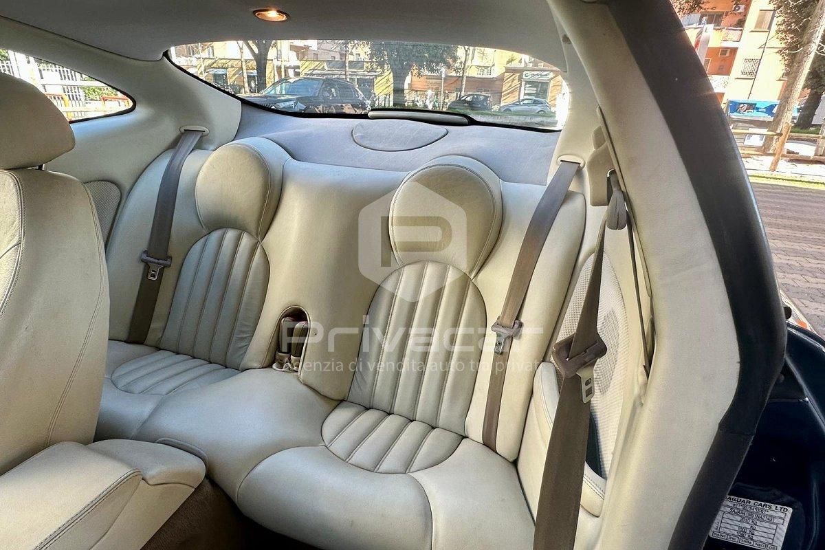 JAGUAR XK8 4.0 Coupé