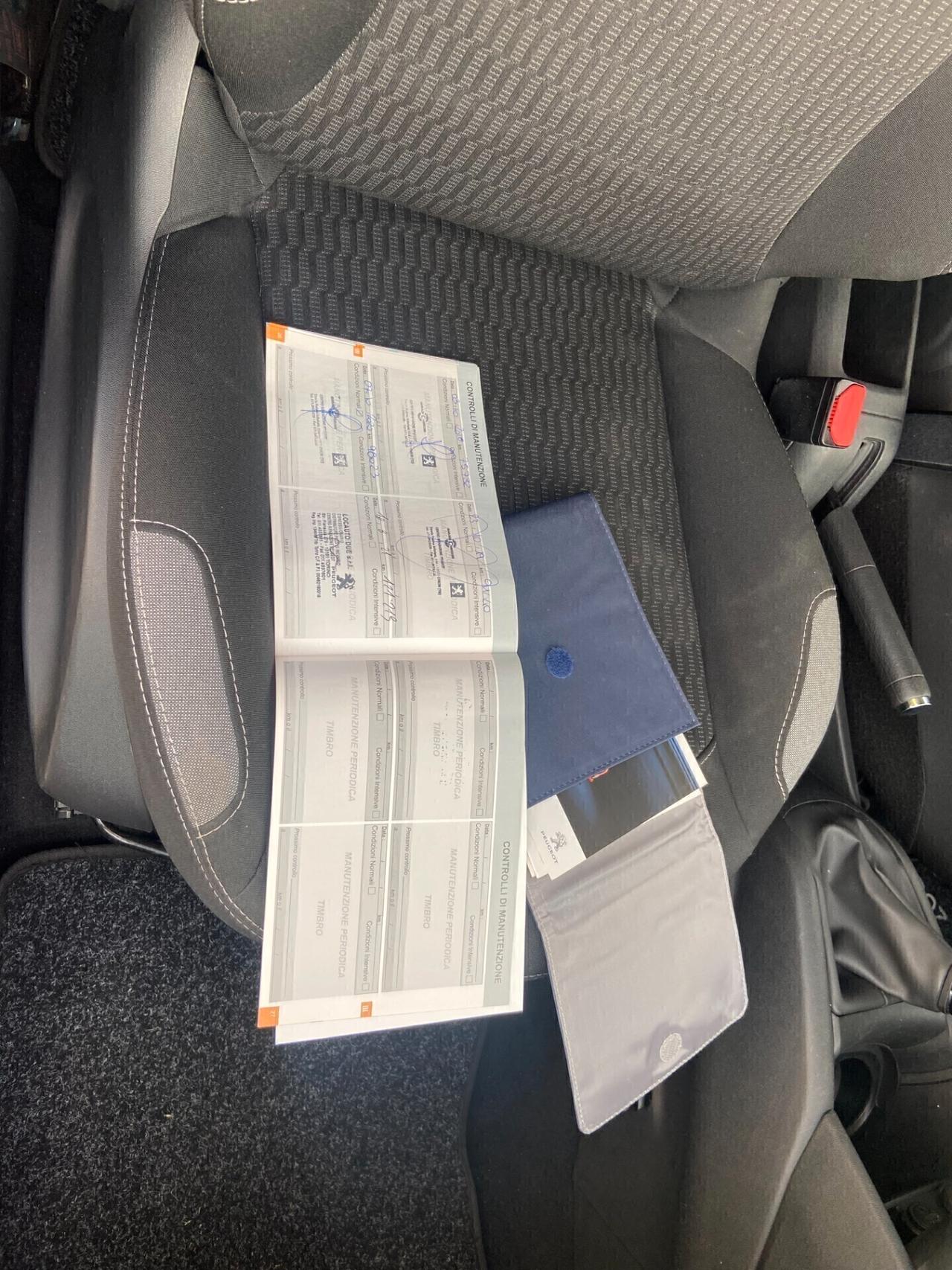 Peugeot 208 1.6 HDi Allure KM CERIFICATI