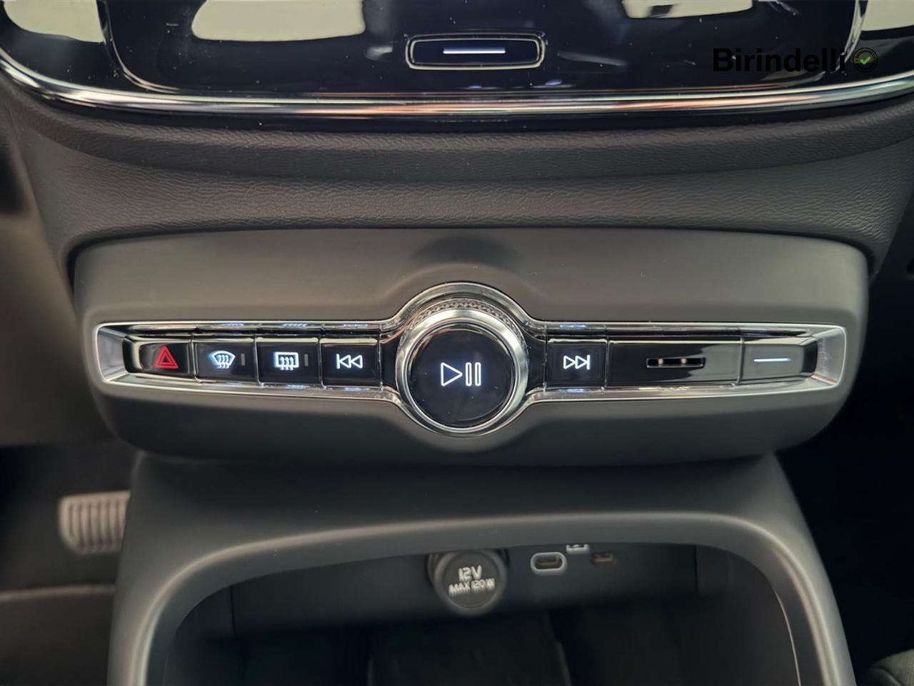 VOLVO XC40 (2017-->) - XC40 B3 automatico Core