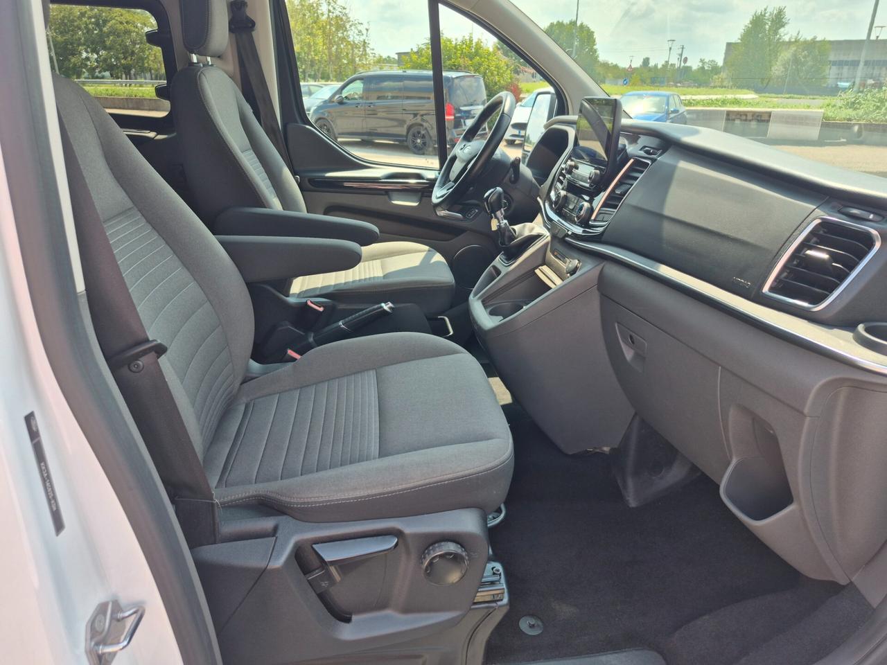 Ford Tourneo Custom 320 2.0 TDCI 130CV Titanium L1H1 E6.2 8 POSTI