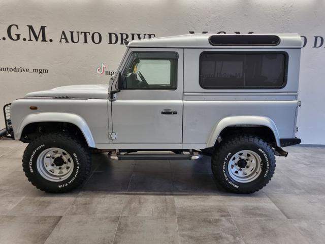 LAND ROVER Defender 90 2.4 TD4 Station Wagon E