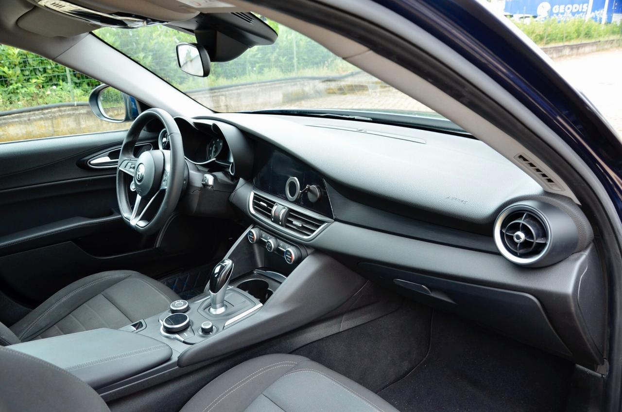 ALFA ROMEO GIULIA 2.2 BUSINESS 150cv AUTO, UFF ITALIANA, EURO 6B, NAVI, 18", PERMUTE