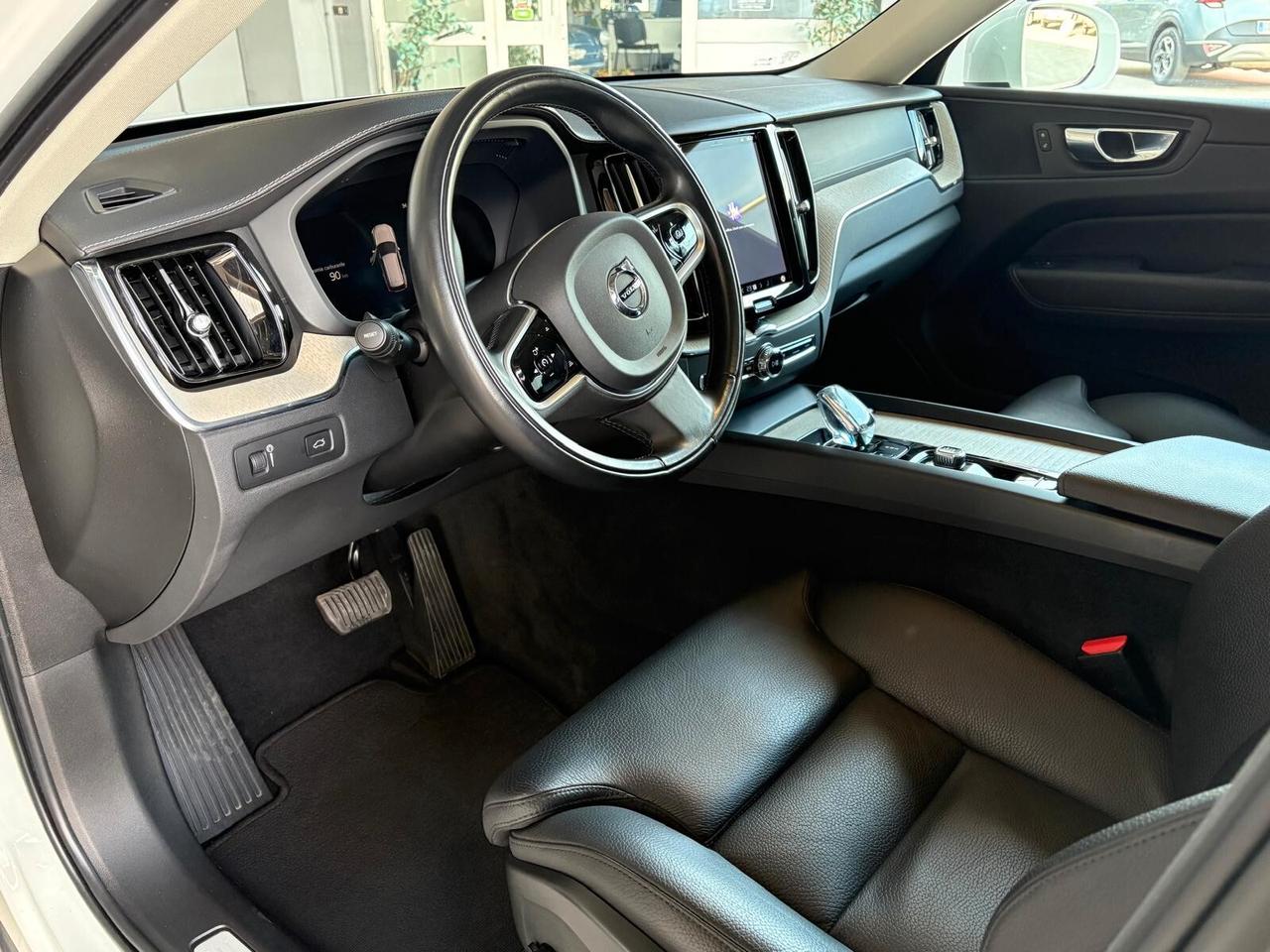 Volvo XC 60 B4 (d) automatico Plus Bright