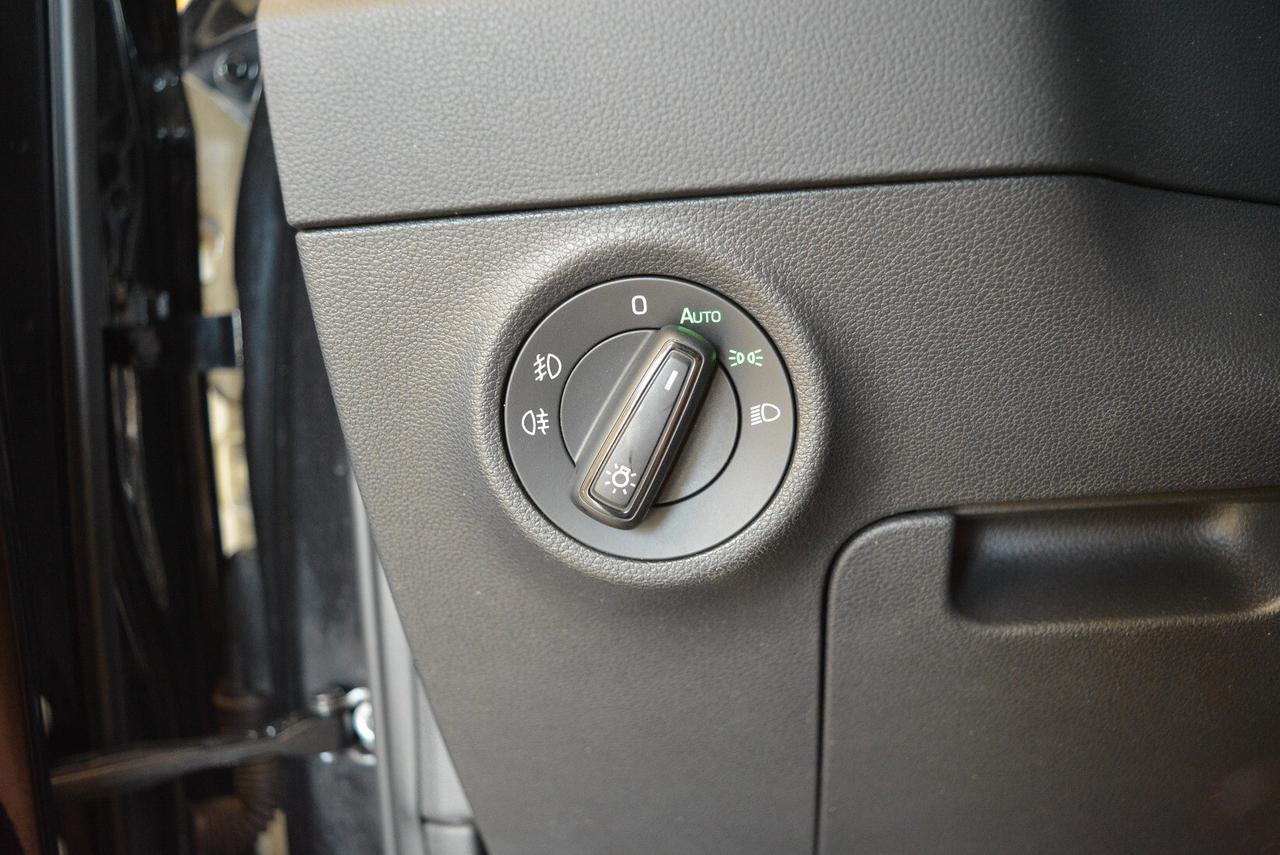 Skoda Karoq 1.0 TSI 110 CV Executive Telecamera Carplay