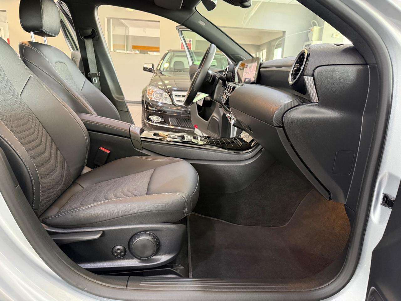 Mercedes-benz A 180 Progressive Advanced auto 17.000 KM!!