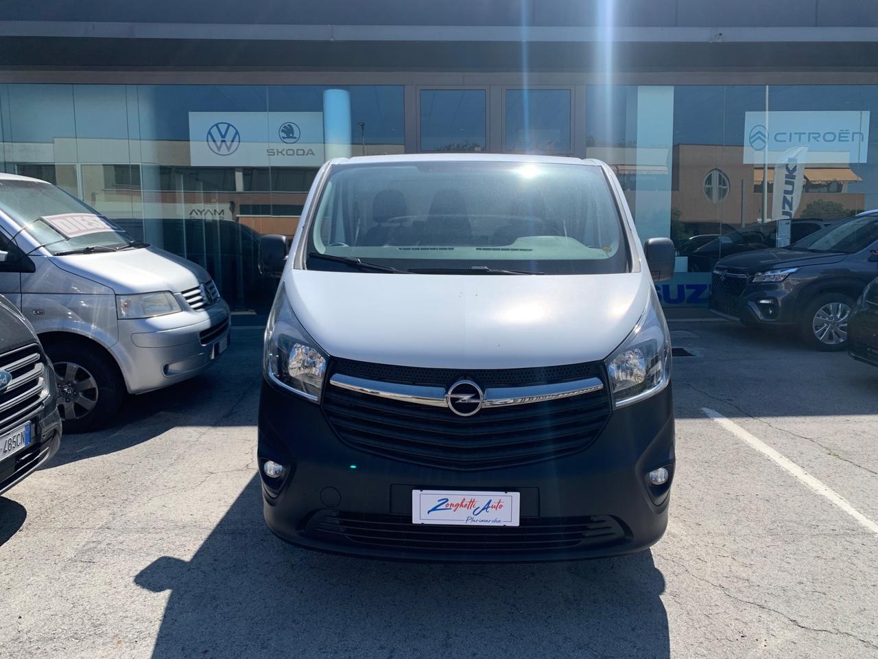 Opel Vivaro FURGONE L1H1 3 pt con Gancio Traino