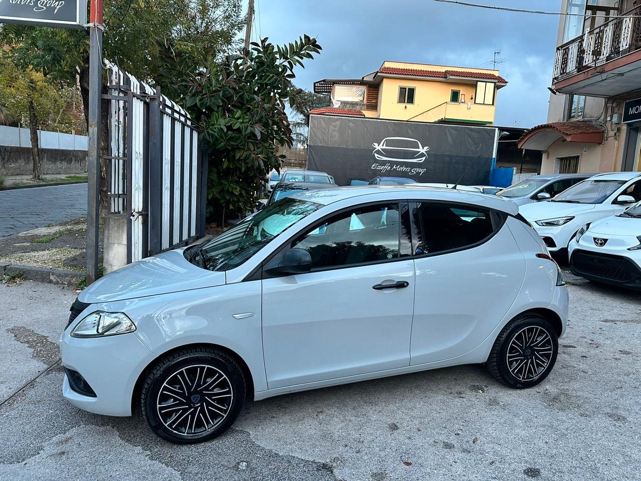 Lancia Ypsilon 1.2 69 CV 5 porte GPL Ecochic Elefantino Blu