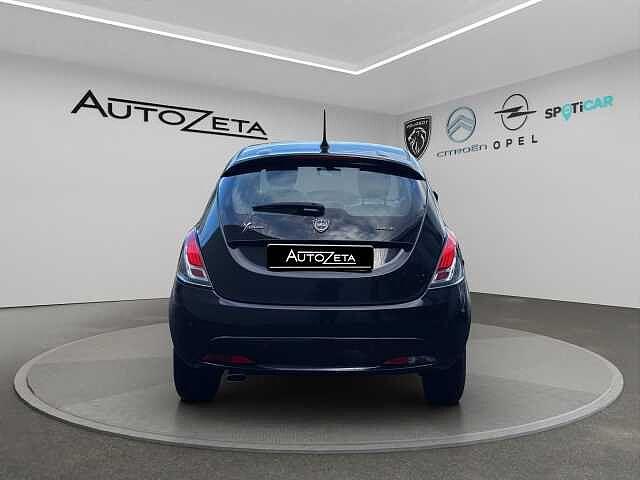 Lancia Ypsilon 1.0 FireFly 5 porte S&S Hybrid Ecochic Gold