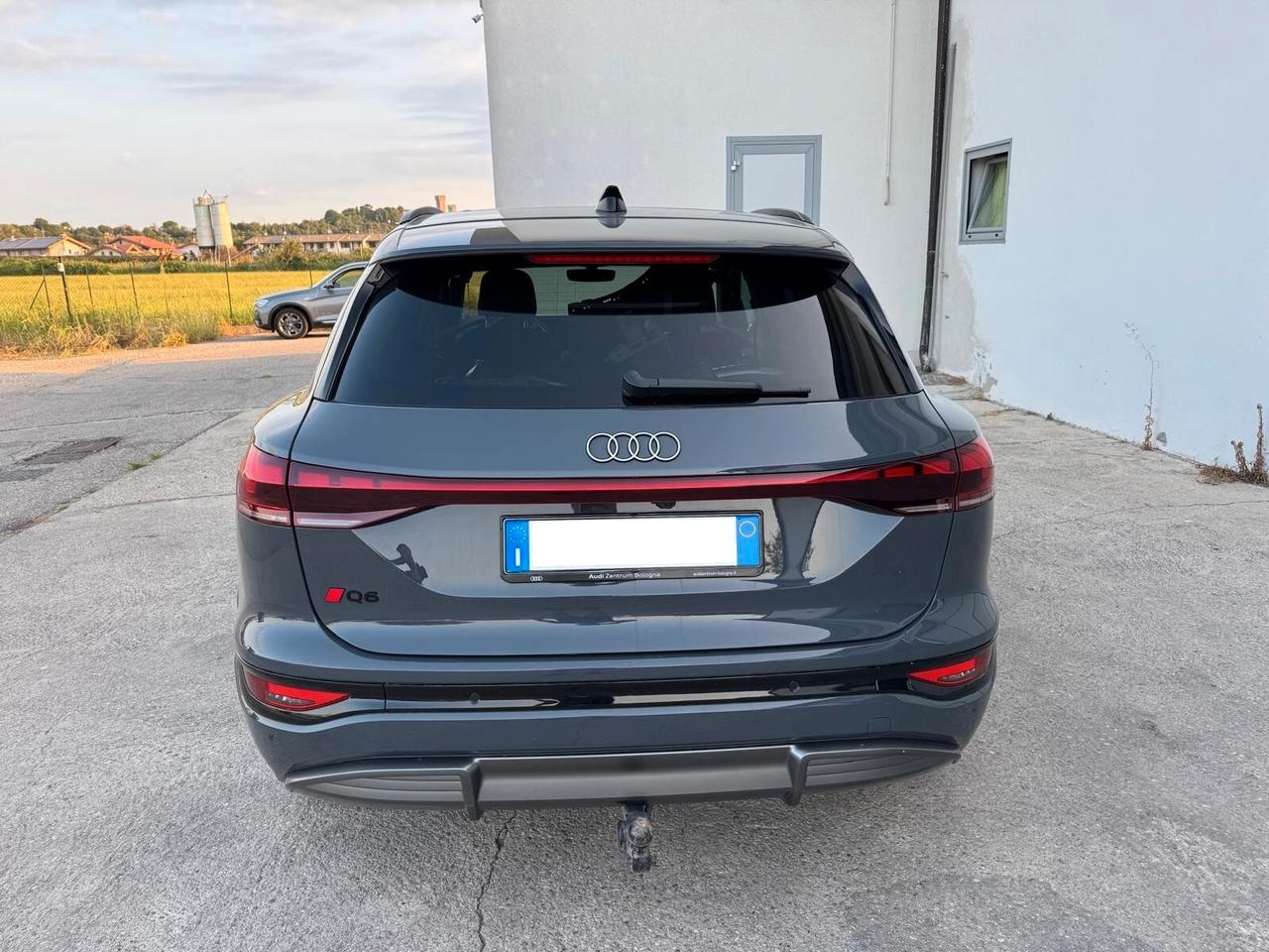 Audi Q6 e-tron S line quattro 387cv INCIDENTATA GANCIO TRAINO