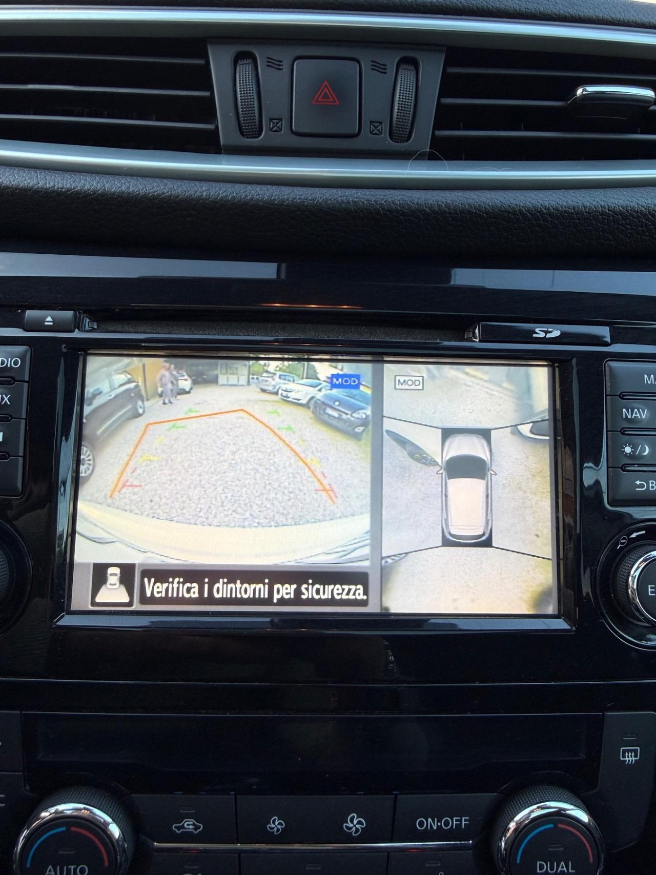 Nissan Qashqai 1.6 dCi 2WD N-Connecta 12 mesi di garanzia