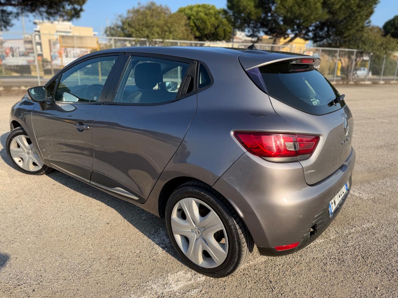 Renault Clio 1.5 dCi 8V 90CV Start&Stop 83gr 5 porte EcoBusiness