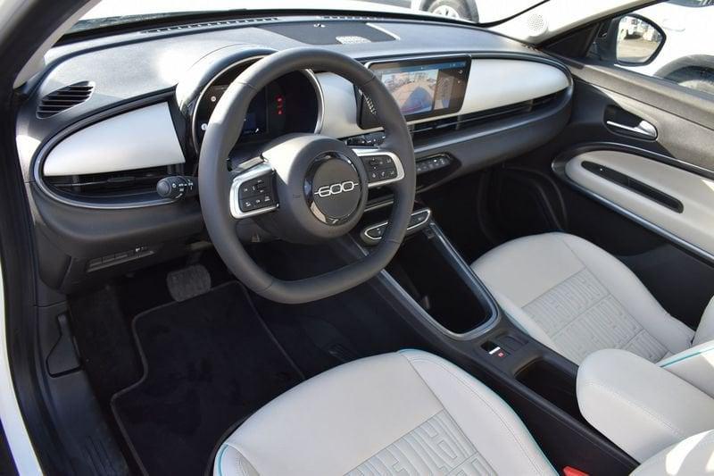 FIAT 600 1.2 Hybrid 100cv La Prima