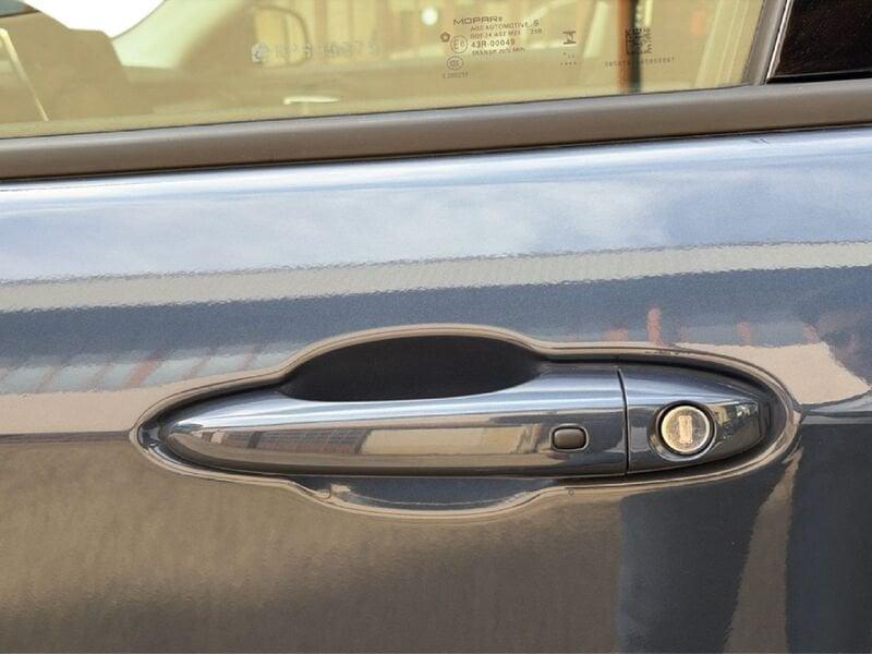 Jeep Compass Compass 1.5 turbo t4 mhev Summit 2wd 130cv dct