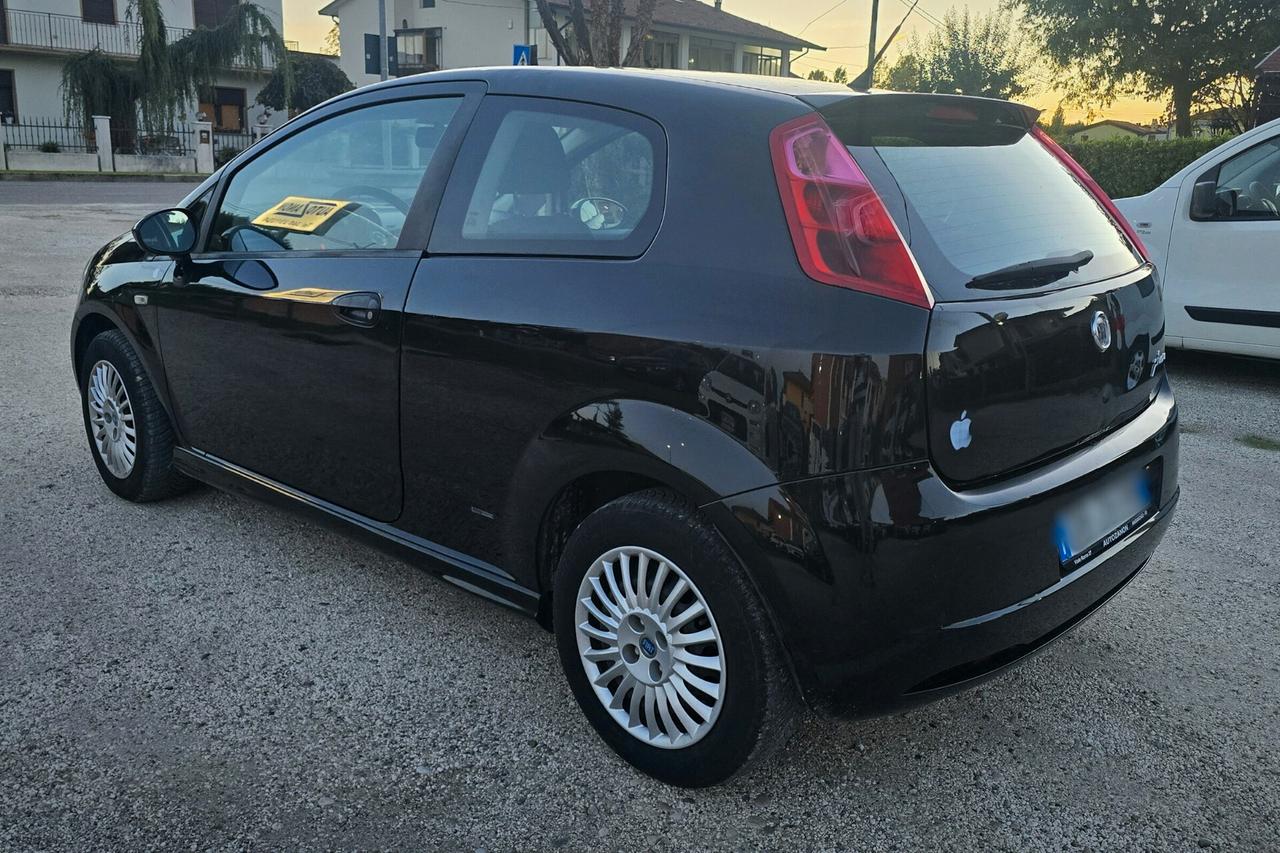 Fiat Grande Punto 1.4 Dynamic - TAGLIANDATA