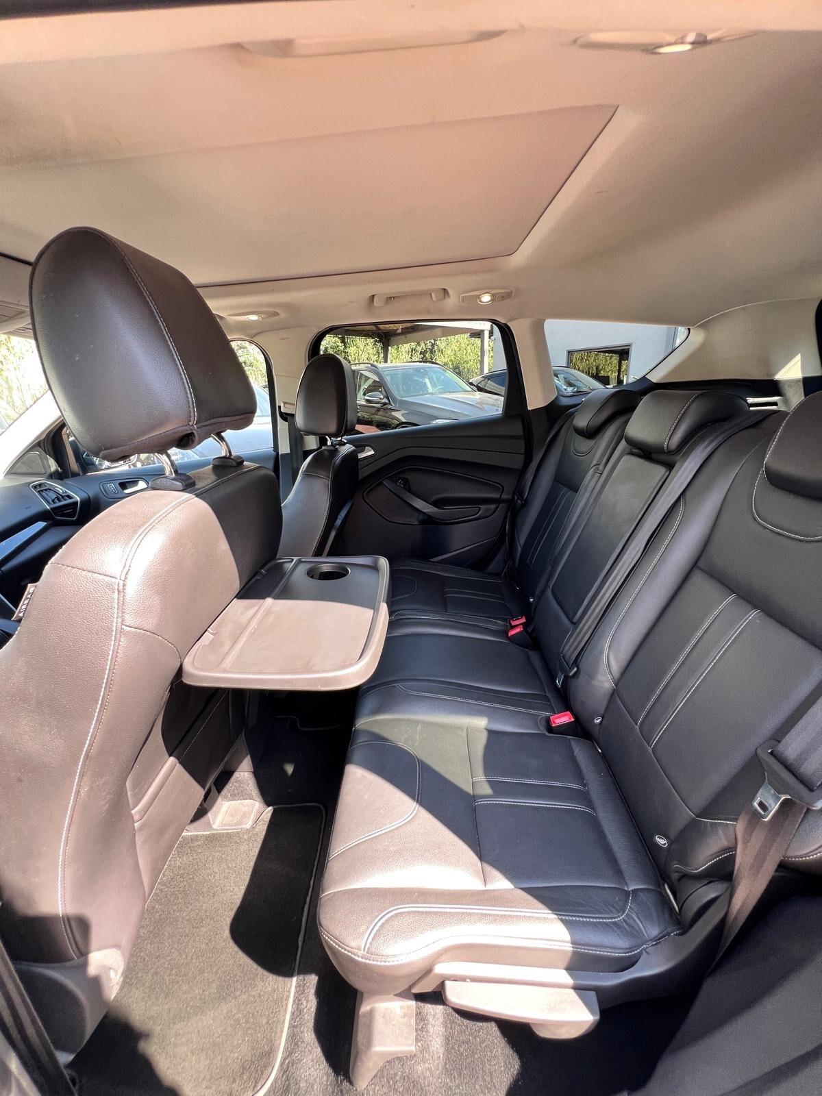 Ford Kuga 2.0 TDCI 140 CV 2WD Titanium